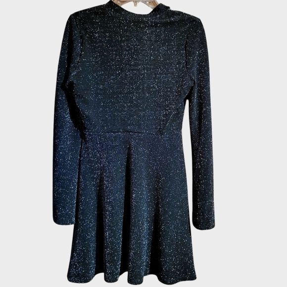 J.O.A. Los Angeles Black & Silver Sparkle Long Sleeve Dress with Bow at neck SzM - Picture 2 of 6